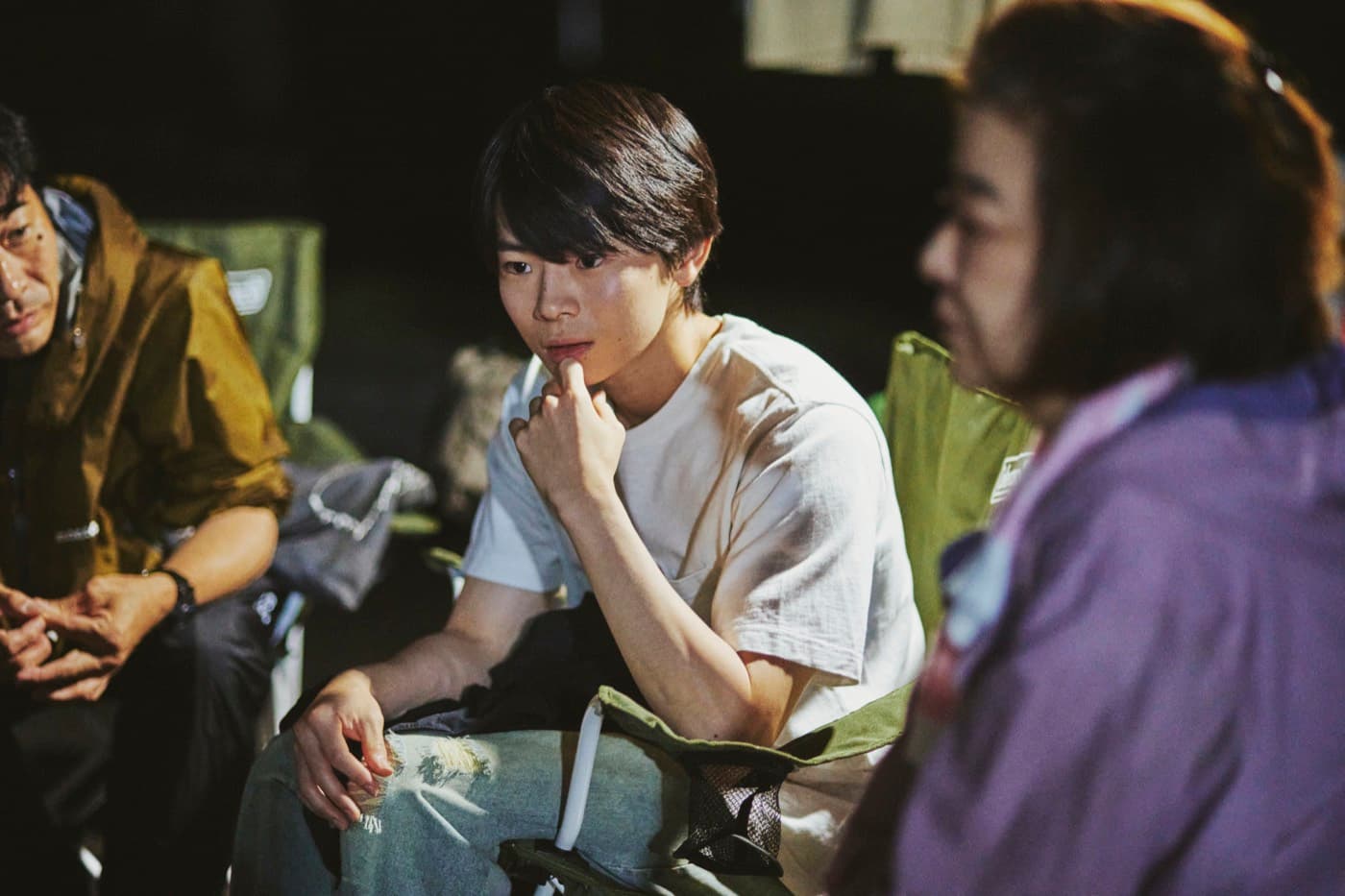思いを巡らせる主演の林裕太さん
